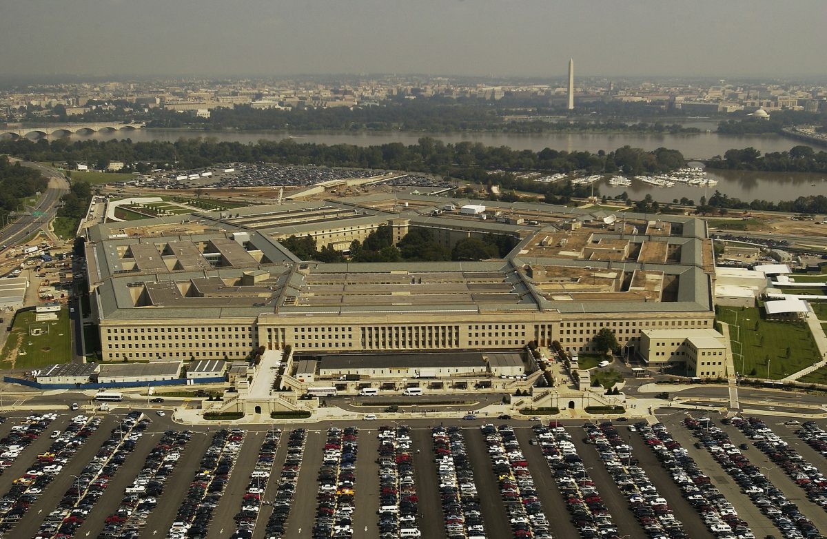 Pentagon vahvistaa transsukupuolisen henkilön asepalveluksen